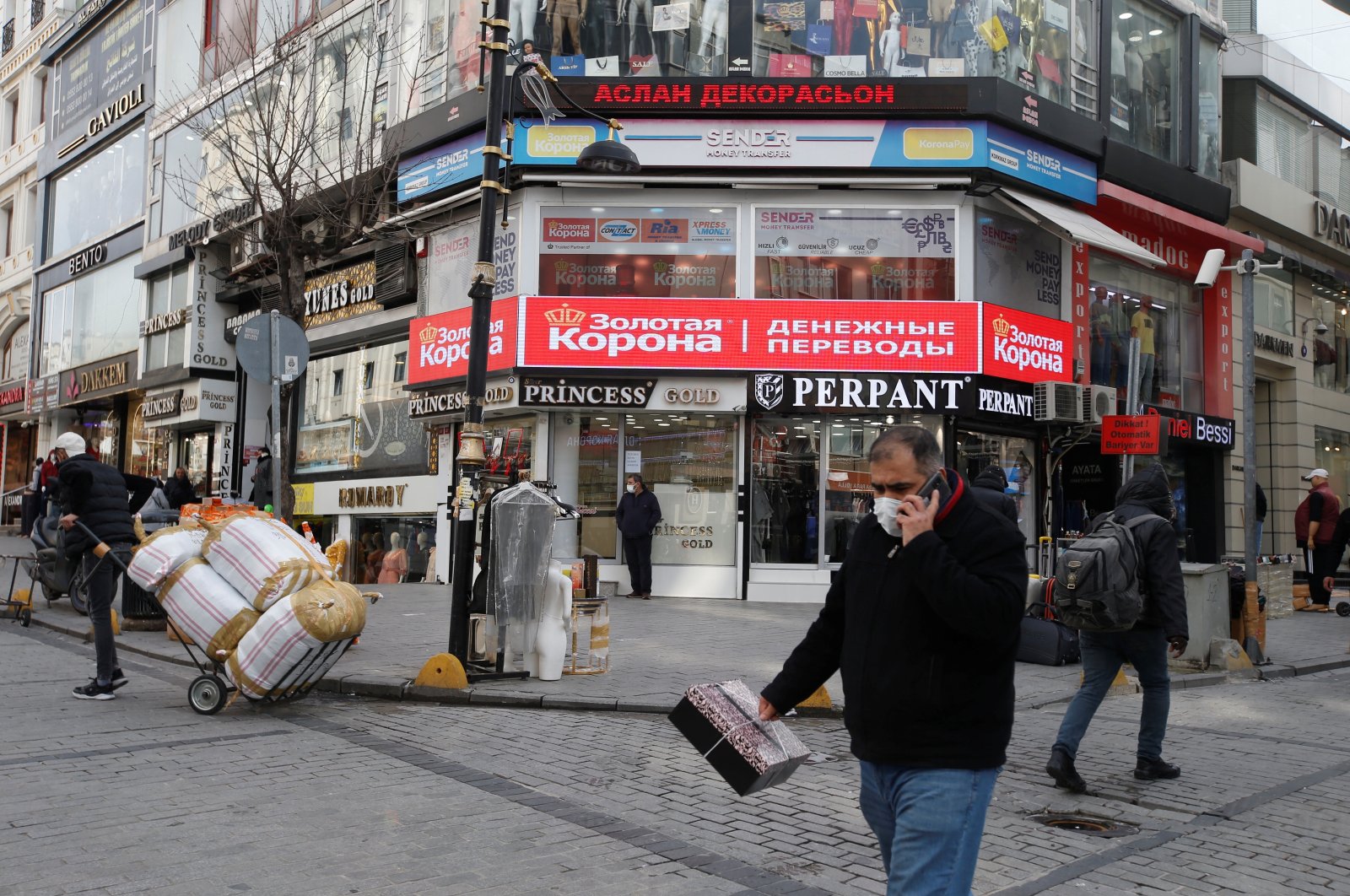 Signs in Russian are seen on the shops in the Laleli neighborhood of Istanbul&#039;s Fatih district, Turkey, March 4, 2022. (Reuters Photo)