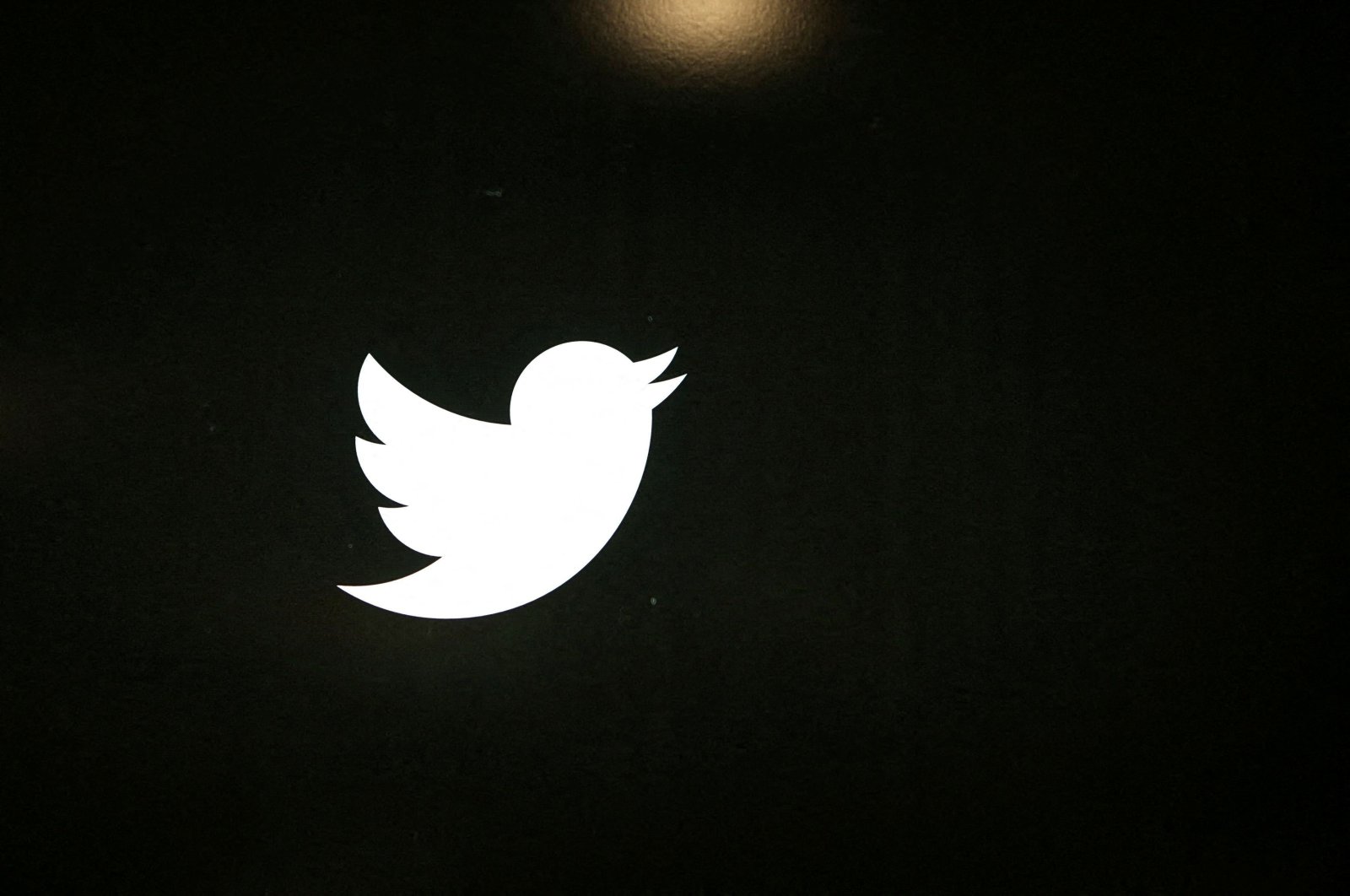 The Twitter logo is seen at the company&#039;s headquarters in San Francisco, California, Oct. 4, 2013. (REUTERS Photo)
