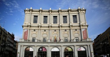 A general view shows the Teatro Real (Royal Theatre), a major opera house at Plaza de Oriente (Oriente square) in Madrid, Spain, March 25, 2016. (Reuters Photo)