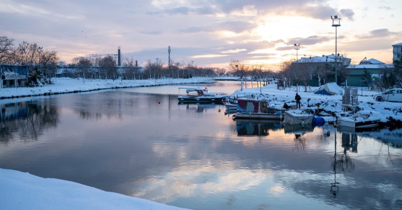 Snow blankets an area of Istanbul, Turkey, Jan. 25, 2022. (Reuters Photo)