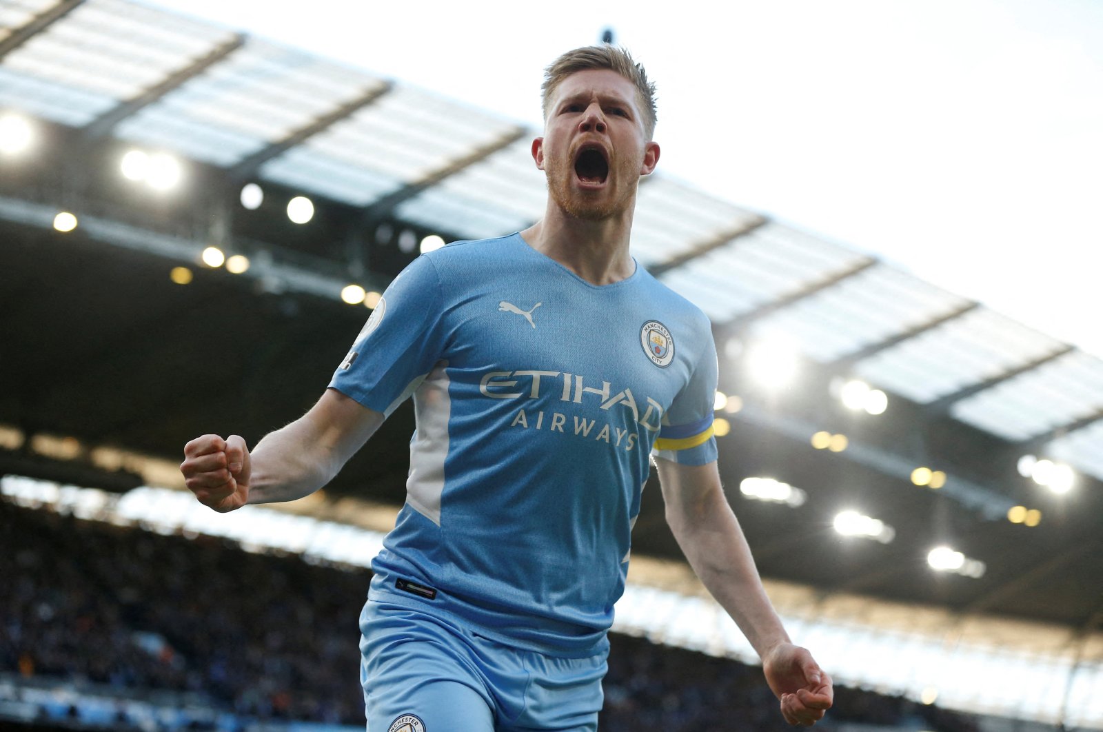 Manchester City&#039;s Kevin De Bruyne celebrates scoring his team&#039;s first goal, in Premier League match between Manchester City and Manchester United at the Etihad Stadium, in Manchester, U.K., March 6, 2022. (Reuters Photo)