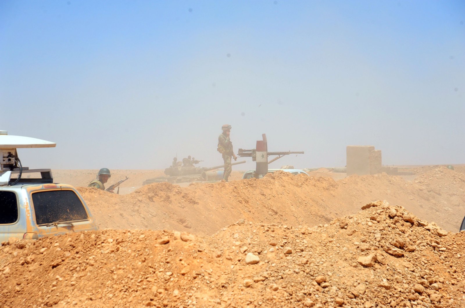 Serangan Daesh tewaskan 15 tentara rezim Assad di Suriah