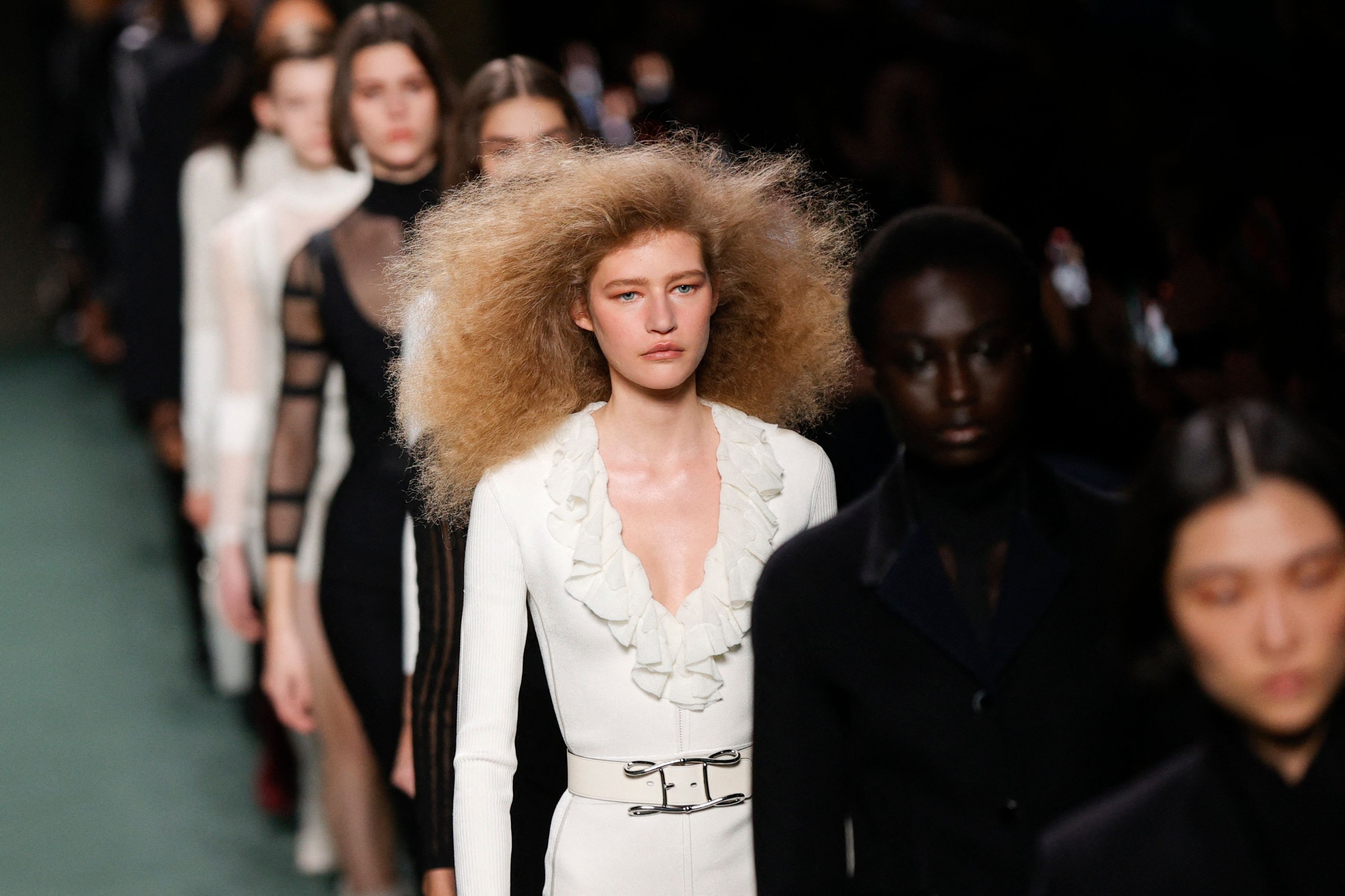 Paris Fashion Week 2022: A glance at fall/winter trends | Daily Sabah