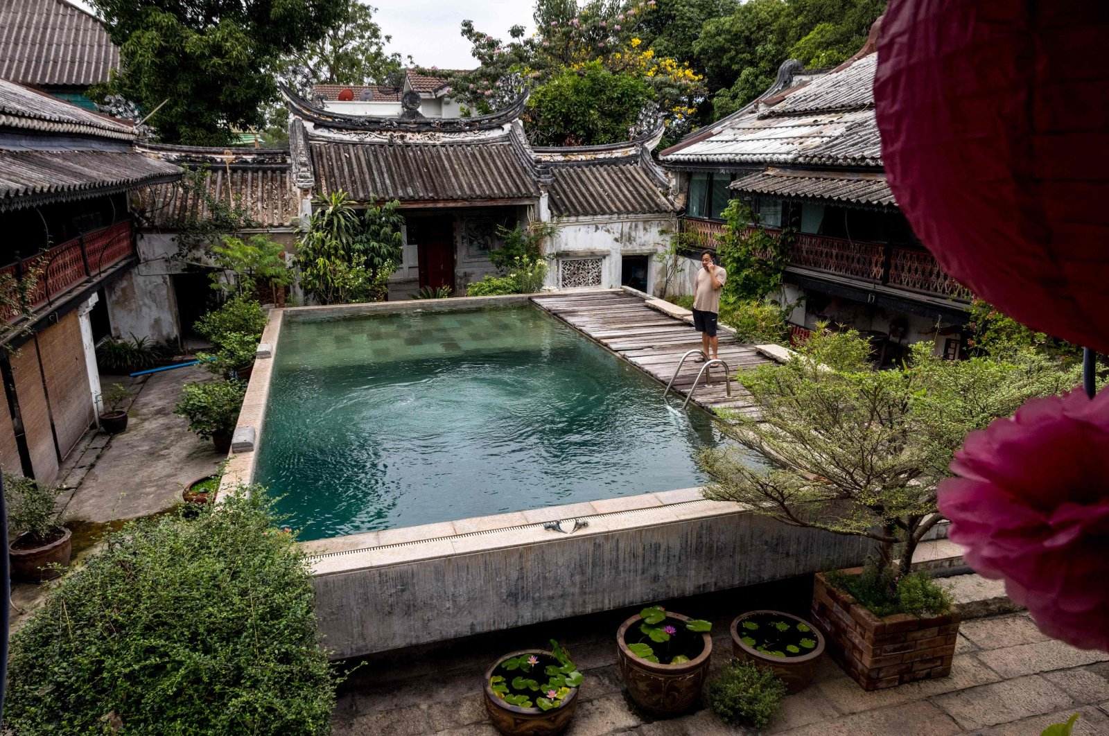 Rumah Cina bersejarah di Bangkok bertahan sebagai sekolah selam