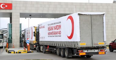 A Turkish Red Crescent truck carrying aid to Ukraine exits from the Hamzabeyli Border Gate, Edirne, northwestern Turkey, Feb. 27, 2022. (AA Photo)