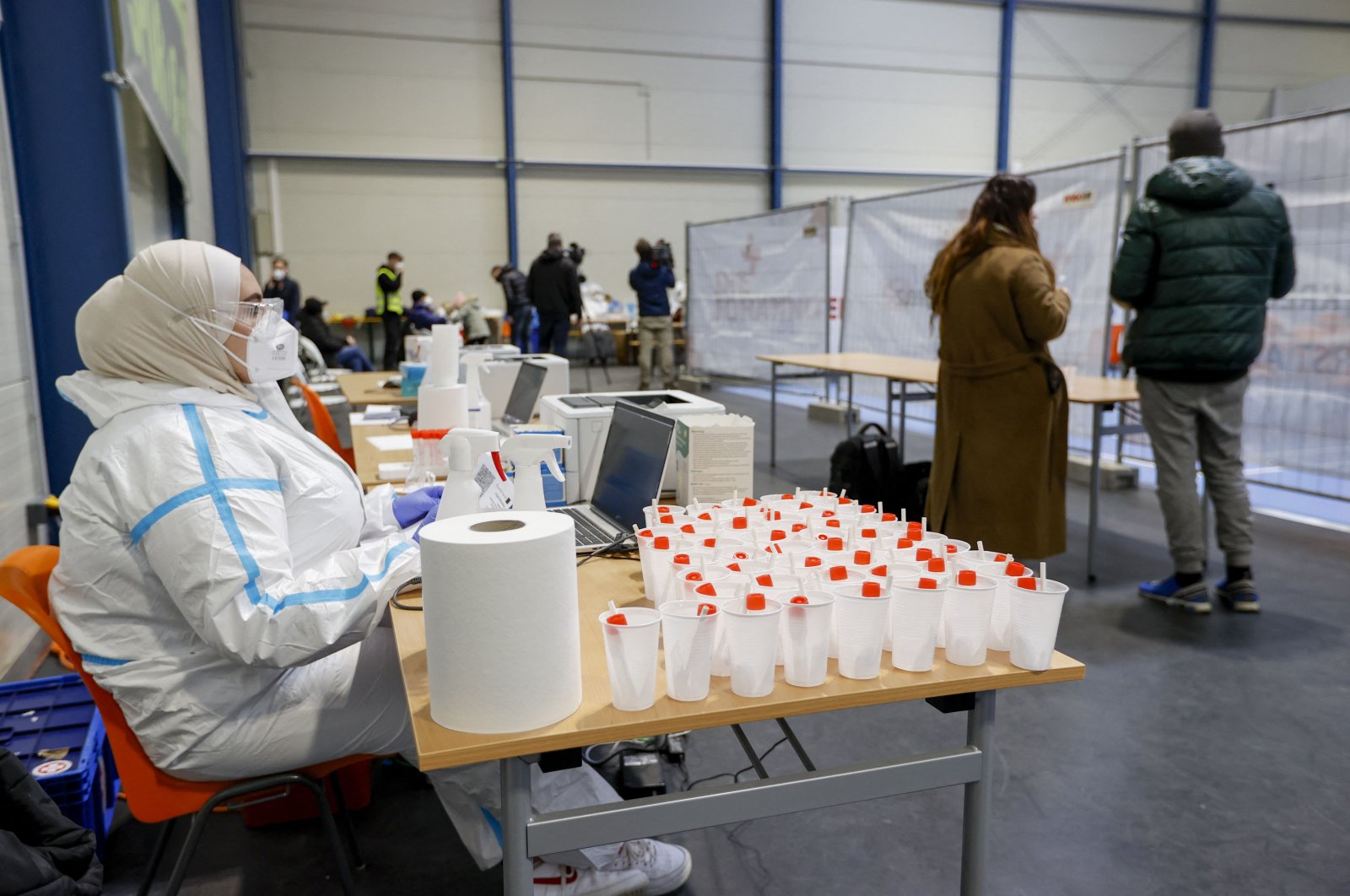 Ukrainian refugees are being tested for the coronavirus at a reception center in Vienna, Austria, March 4, 2022. (AFP Photo)