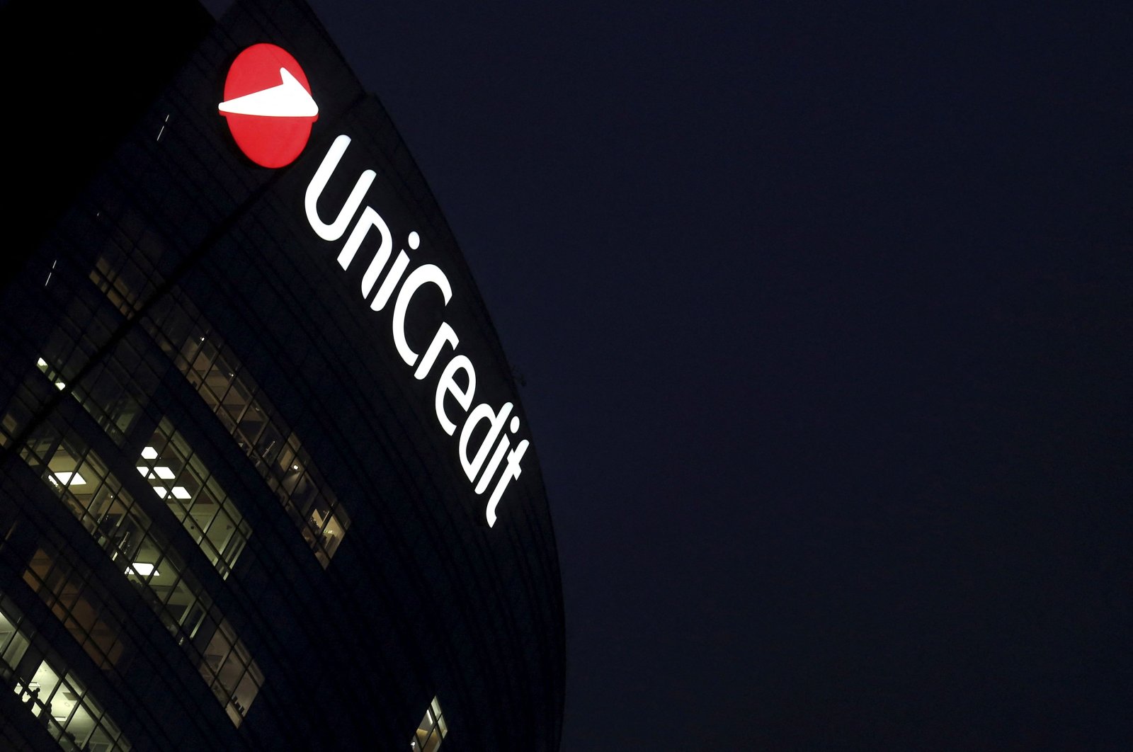 The headquarters of UniCredit bank in downtown Milan, Italy, Feb. 8, 2016. (Reuters Photo)