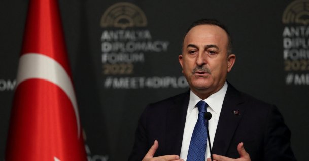 Foreign Minister Mevlüt Çavuşoğlu speaks during a news conference after meeting with his counterparts Russian Sergei Lavrov and Ukrainian Dmytro Kuleba, amid Russia's invasion of Ukraine, in Antalya, Turkey March 10, 2022. REUTERS/Murad Sezer