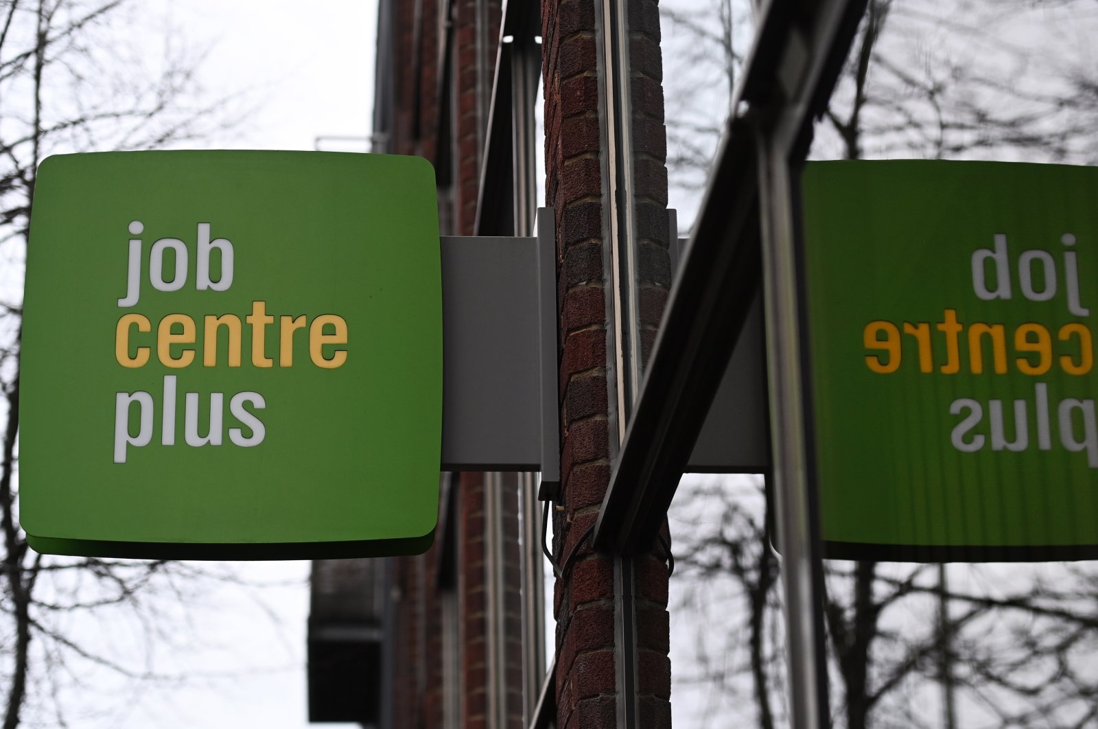 A job center in London, Britain, Feb. 15, 2022. (EPA Photo)