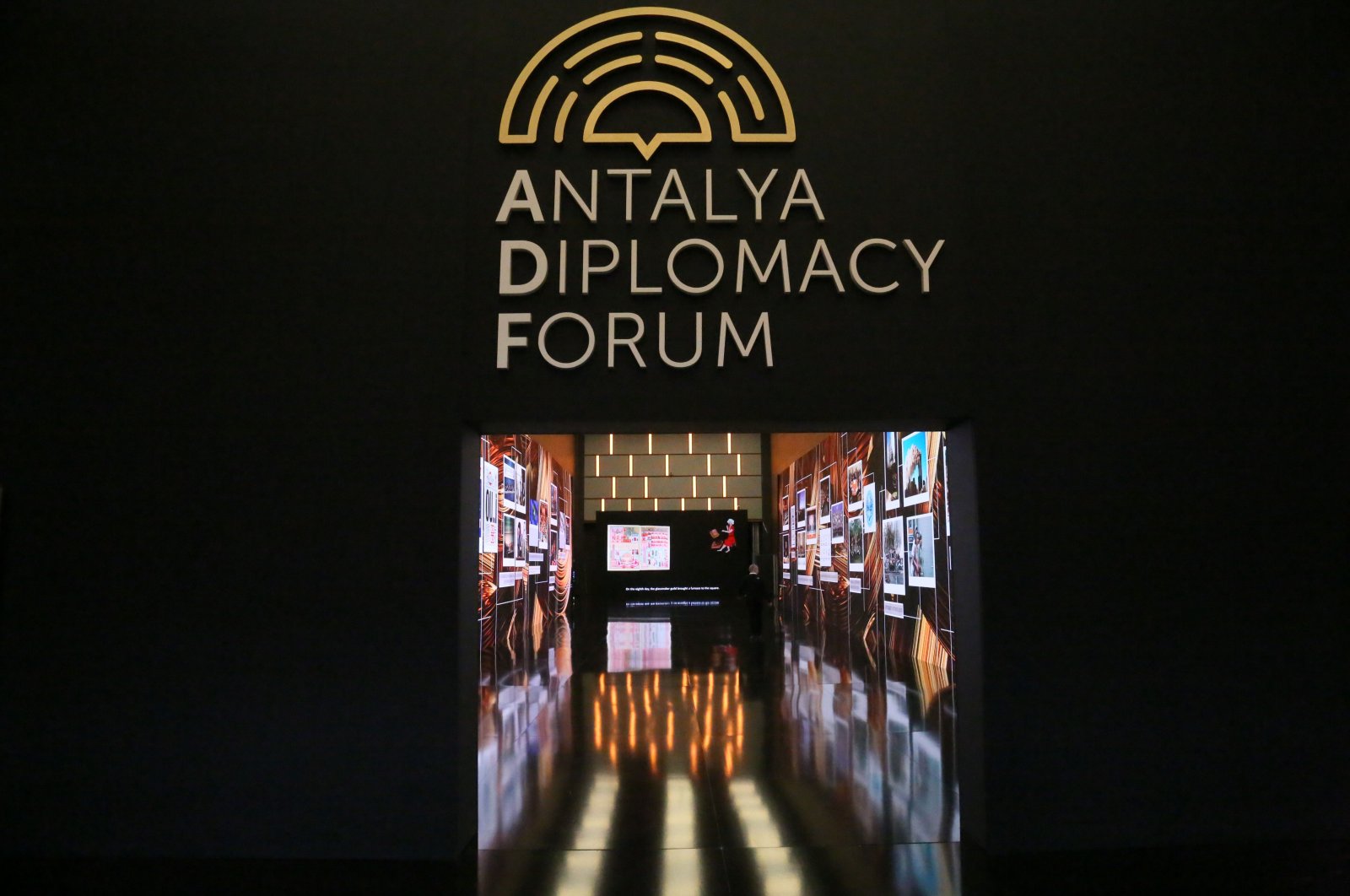 Para pemimpin global akan menghadiri forum diplomasi di Antalya . Turki