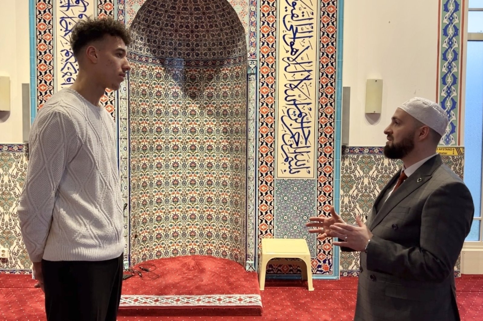 Imam Turki bantu masuk Islam di Belanda