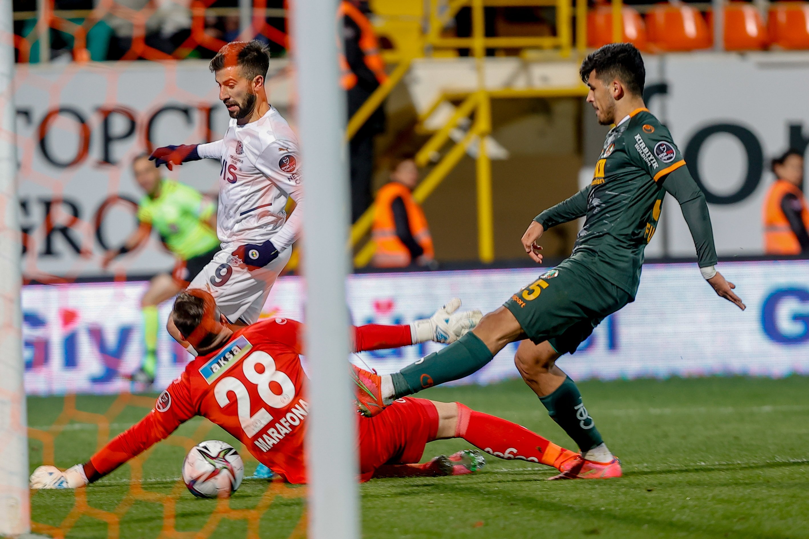 Onde assistir ao jogo entre Real Madrid x Liverpool?