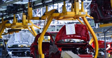 Car bodies on the production line inside Ford automobile factory in Craiova, Romania, April 7, 2017. (Shutterstock Photo)