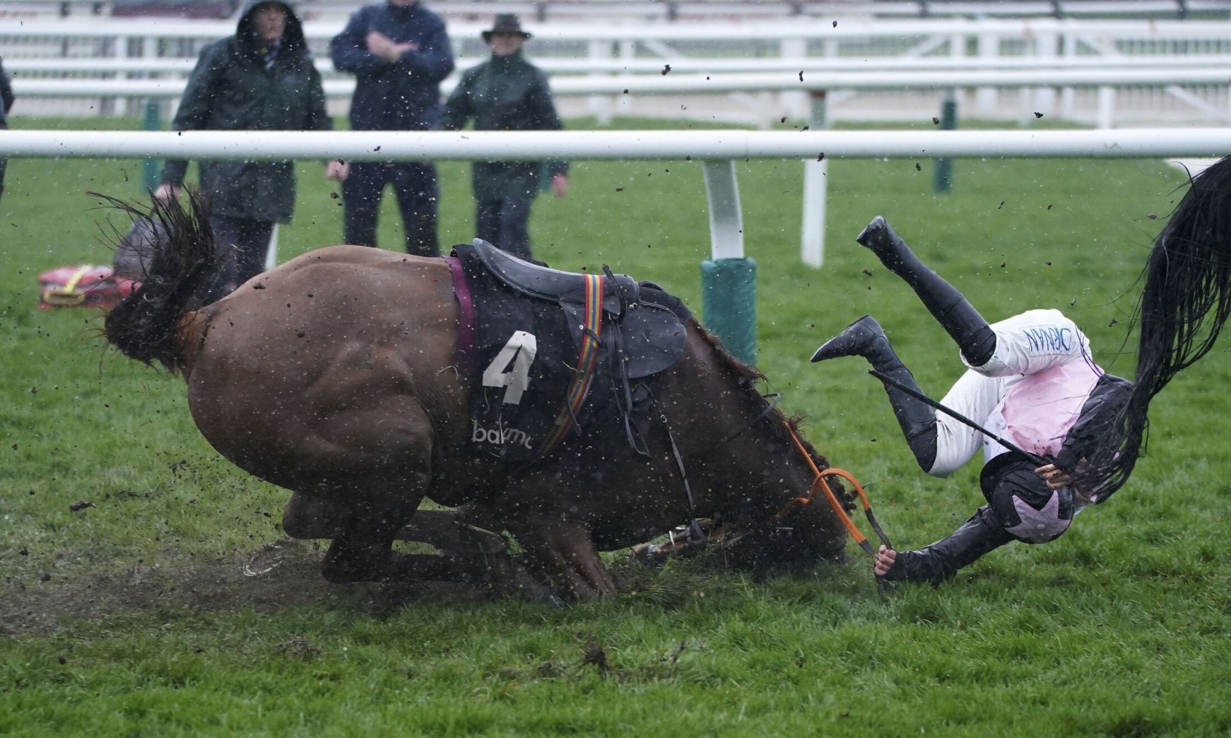 World-class racing, mud, royals: Cheltenham Festival welcomes fans ...