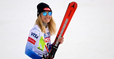 Mikaela Shiffrin after winning the Alpine Ski World Cup for women&#039;s Super G, Courchevel, France, March 16, 2022. (AFP Photo)