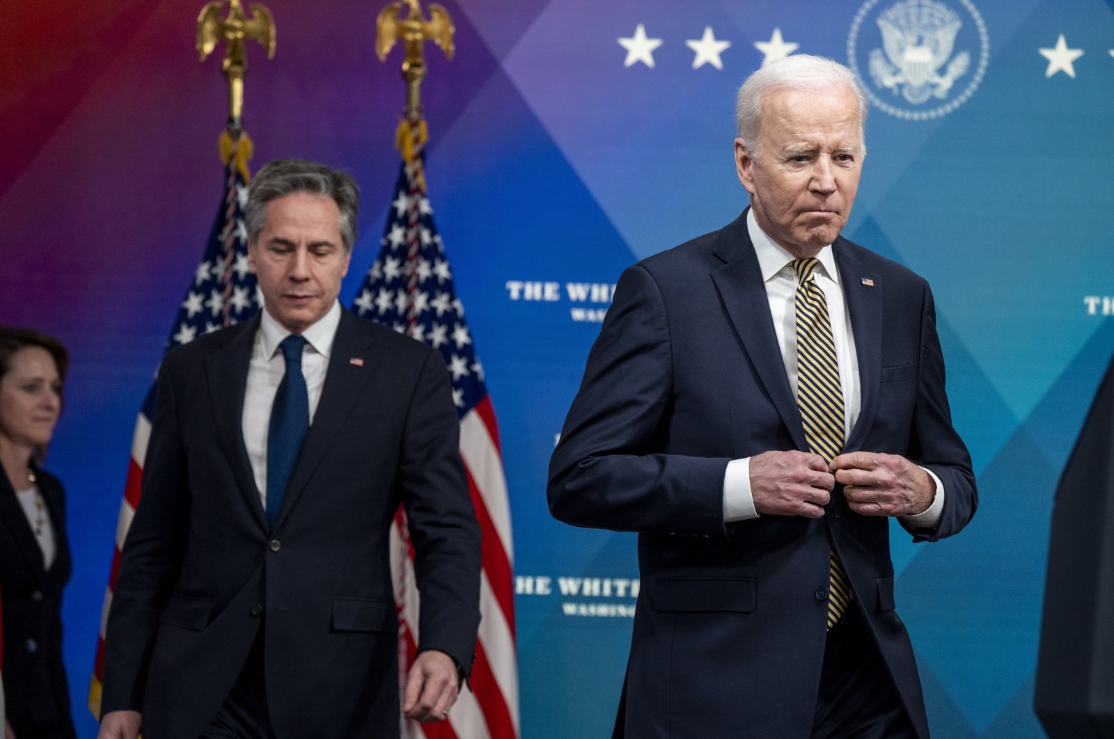 U.S. President Joe Biden (R) arrives with Secretary of State Antony Blinken to sign a delegation authority for $ 800 million of military assistance to Ukraine during a ceremony in the South Court Auditorium of the White House in Washington, D.C., U.S., March 16, 2022. (EPA Photo)