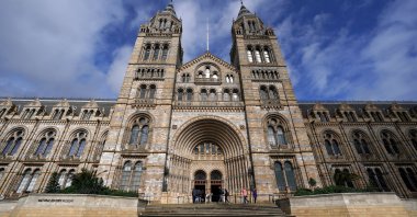 London's Natural History Museum, the most visited British attraction in 2021, is among the tourist sights yet to return to pre-pandemic levels of visitors, London, U.K., March 18, 2022. (dpa Photo)