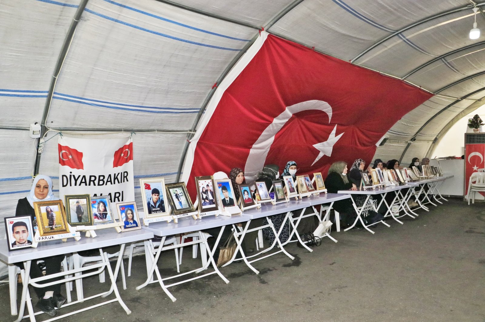 2 keluarga lagi bergabung dengan protes anti-PKK Diyarbakır