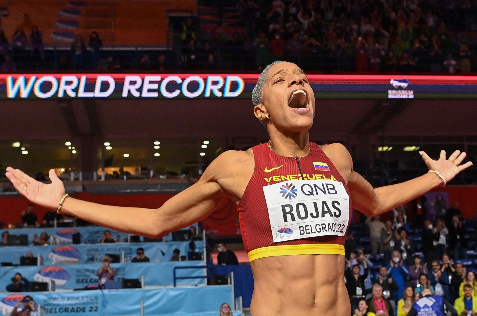 Juara Olimpiade Venezuela Rojas mencetak rekor dunia lompat tiga kali baru
