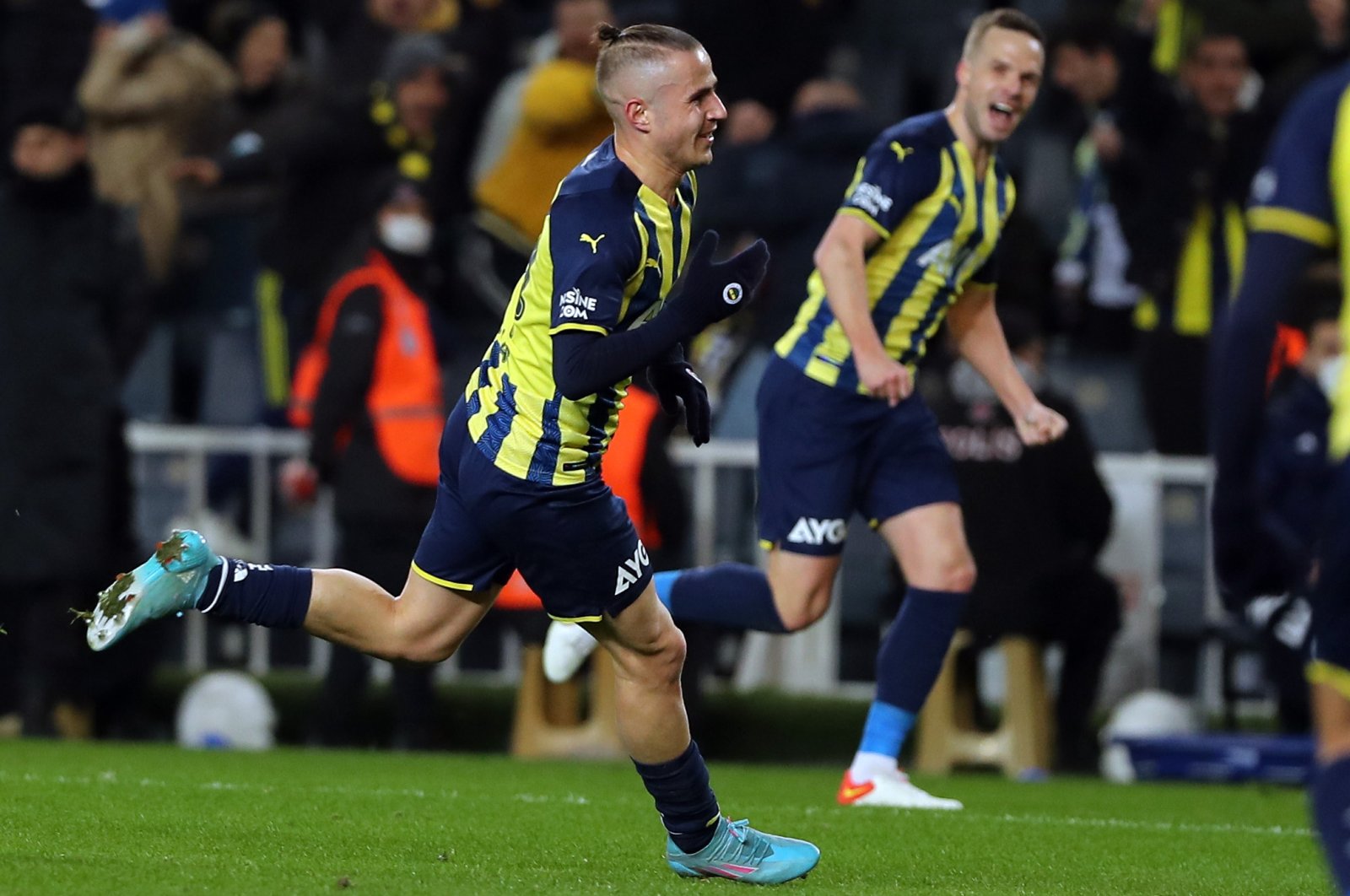 Fenerbahçe&#039;s Dimitris Pelkas celebrates a goal in a Süper Lig match against Konyaspor, Istanbul, Turkey, March 20, 2022. (DHA Photo)