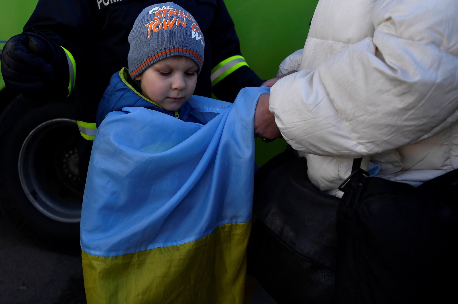 Warga sipil tidak dapat meninggalkan Mariupol di tengah serangan Rusia: Ukraina