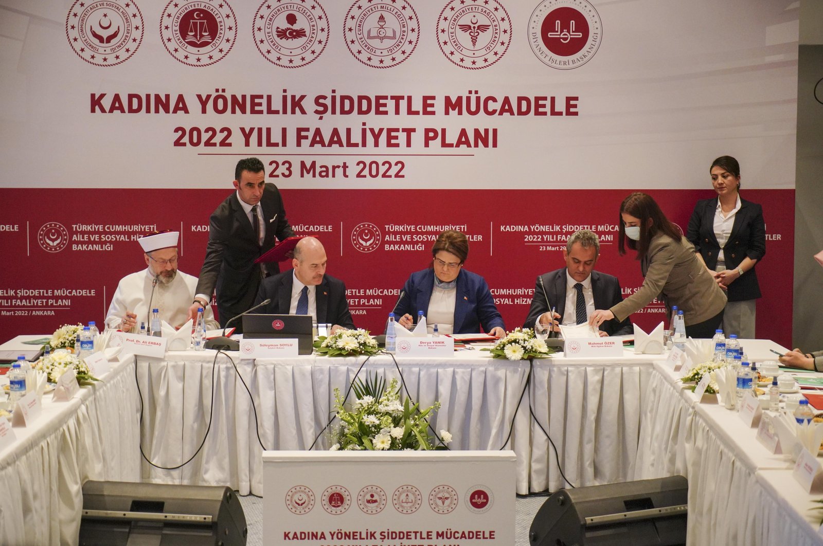 Ministers Süleyman Soylu (2nd L), Derya Yanık (C), Mahmut Özer (R) and Diyanet president Ali Erbaş (L) sign a cooperation protocol, in the capital Ankara, Turkey, March 23, 2022. (DHA PHOTO)