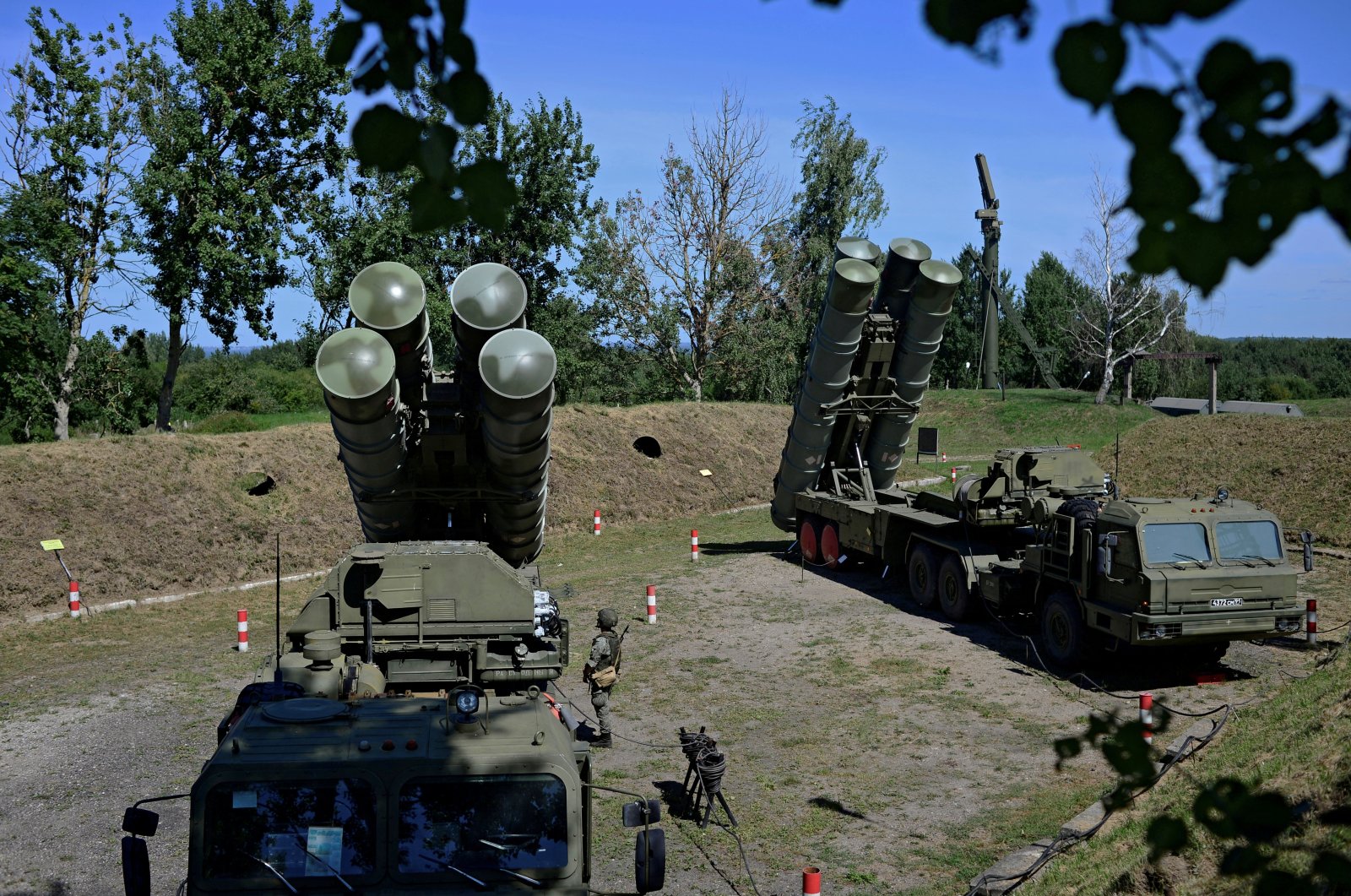 Russian S-400 missile air defense systems are seen during a training exercise at a military base in Kaliningrad region, Russia, Aug. 11, 2020. (Reuters Photo)