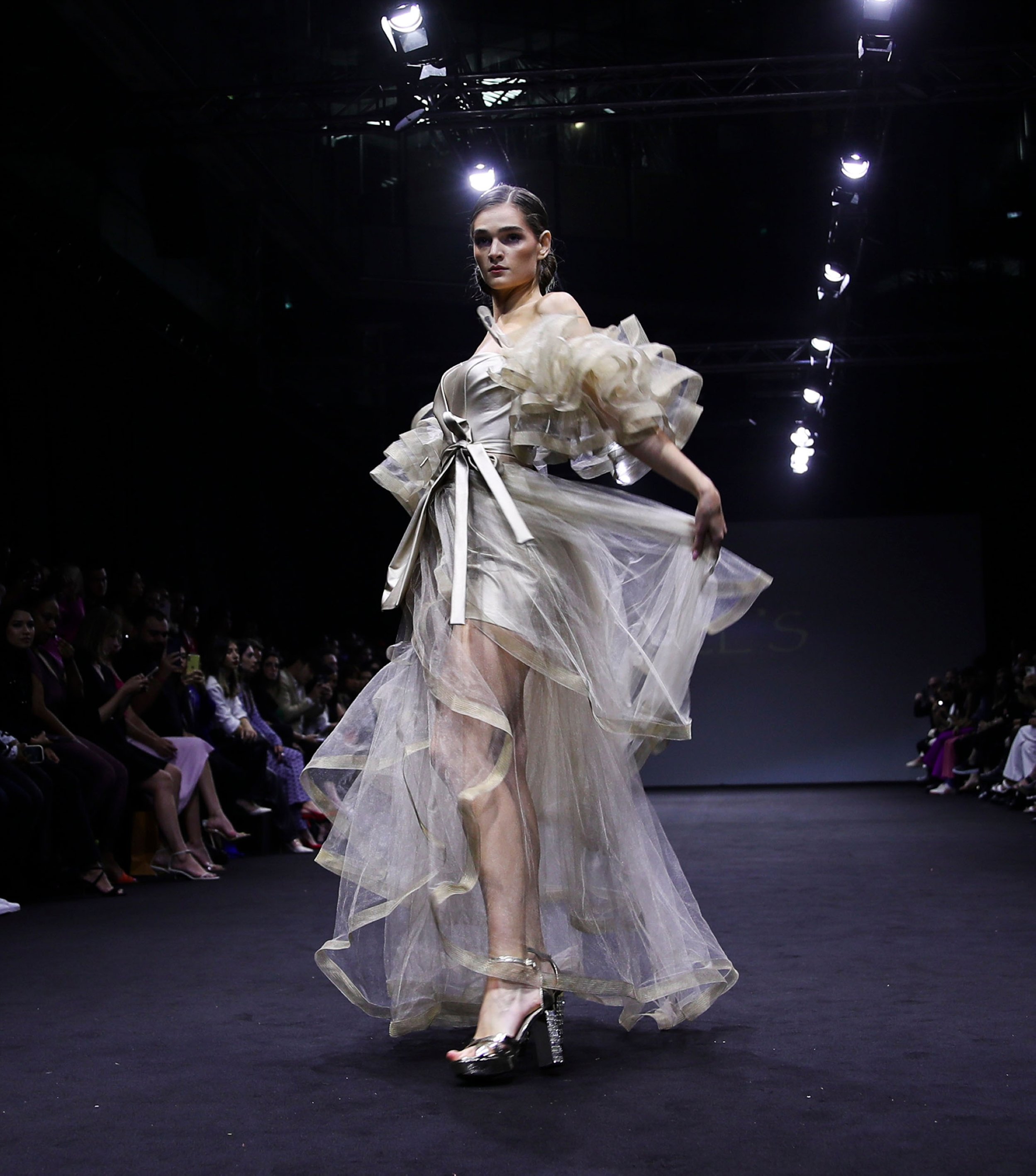 Arab Fashion Week's dazzling garments | Daily Sabah