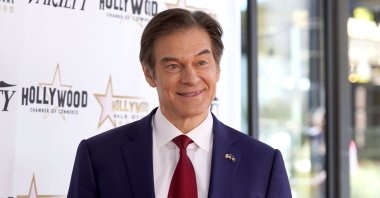 Mehmet Öz attends a ceremony honoring him, in Los Angeles, California, United States, Feb. 11, 2022. (AP PHOTO) 