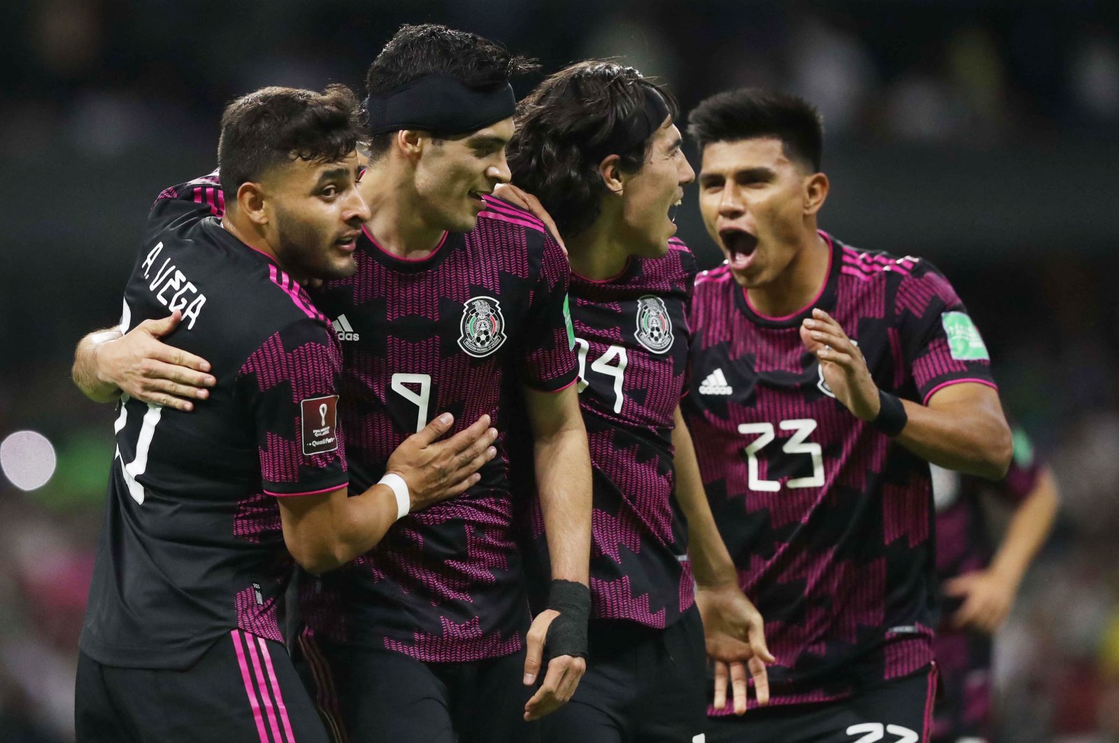 AS pergi ke Qatar saat Meksiko menuju ke Piala Dunia ke-8 berturut-turut