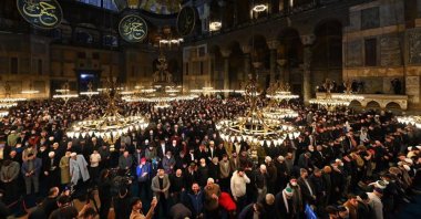 Faithful are seen performing the Tarawih prayer during the first night of the Muslim holy month of Ramadan at the Hagia Sophia Grand Mosque in Istanbul, Turkey, April 1, 2022 (DHA Photo)