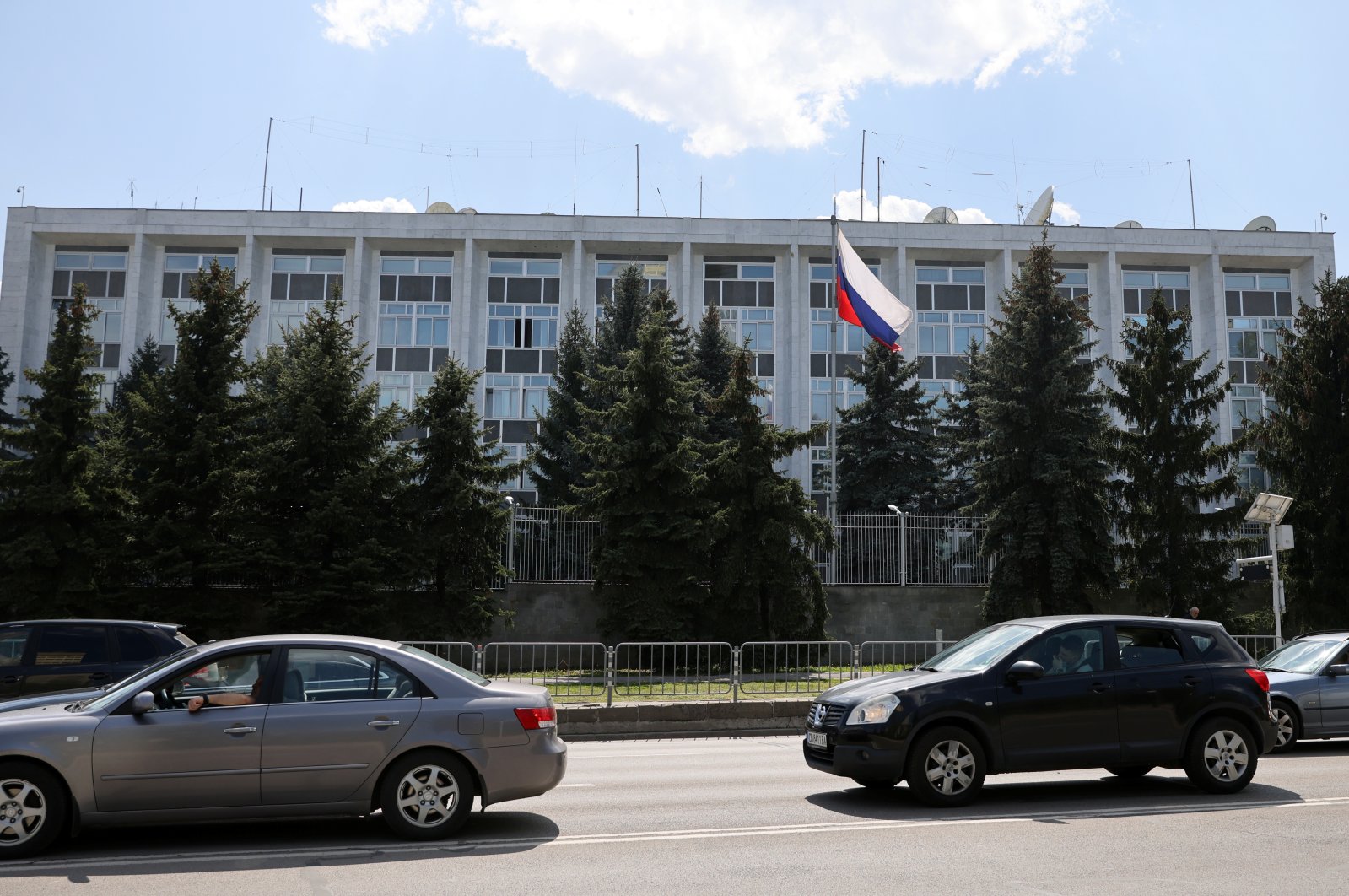 Bulgaria menyatakan diplomat Rusia persona non grata