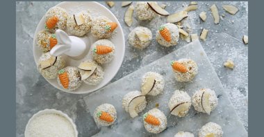 These baby carrot cakes will make a great addition to any Easter festivities you have planned. (dpa Photo)