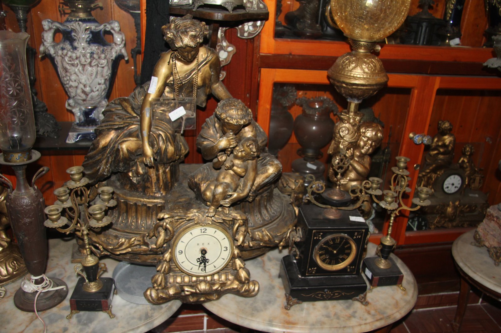 The clocks are displayed in the collection of the Gaziantep Özaslan Antique Exhibition Palace, Gaziantep, Turkey, April 5, 2022. (IHA Photo)