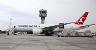 A Turkish Cargo plane carrying China&#039;s Sinovac experimental COVID-19 vaccines is seen on the tarmac of Atatürk Airport before departing to Brazil, in Istanbul, Turkey, Nov. 18, 2020. (Reuters Photo)