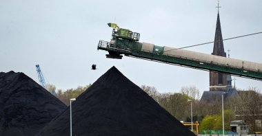 The storage site of hard coal for the coal-fired power plant of the German energy supplier Steag in Duisburg, western Germany, April 5, 2022. (AFP Photo)