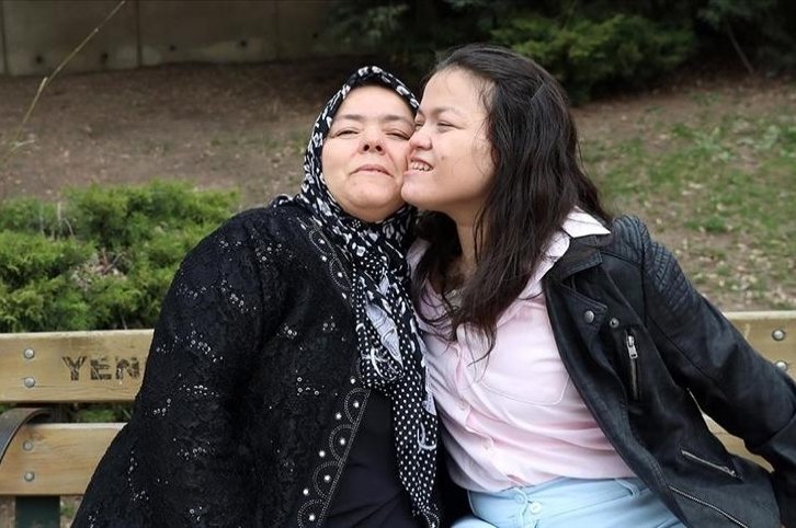 Wanita Turki dengan cerebral palsy mengalahkan leukemia setelah 5 tahun