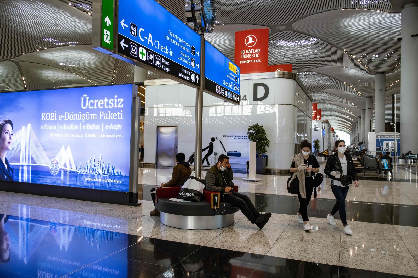 Penumpang di bandara Turki melonjak lebih dari 67% di Q1