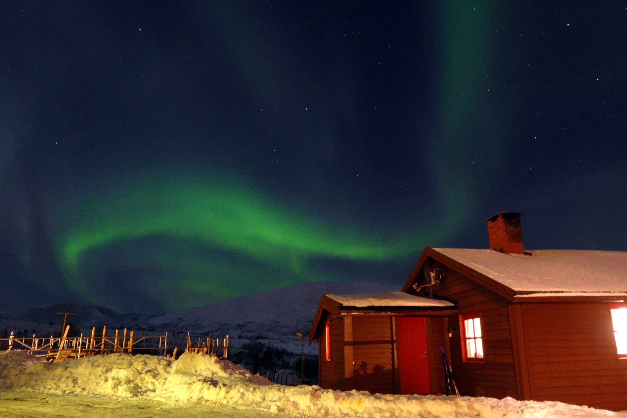 On a workation in the far north, you can also see the northern lights during a night shift, if you are lucky. (dpa Photo)