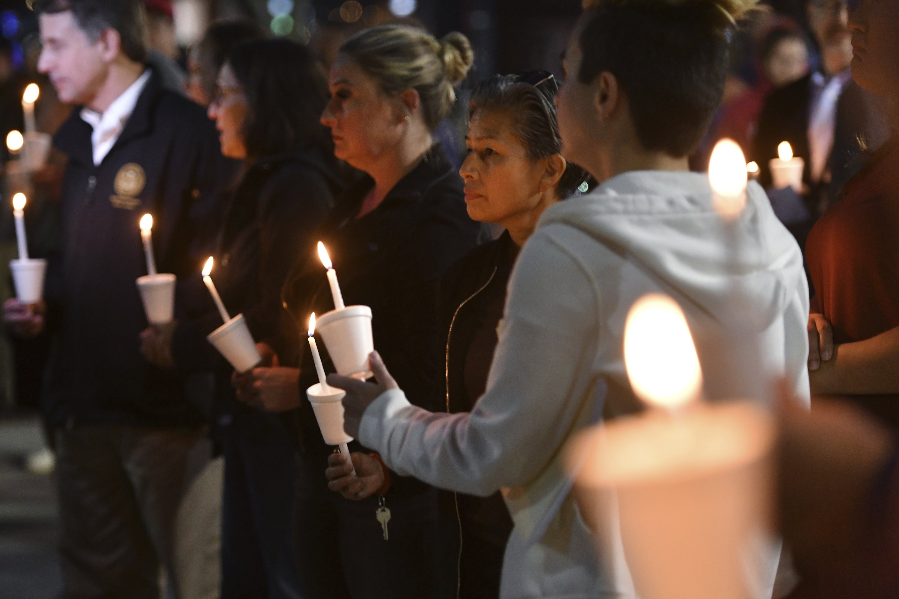 2 killed, 5 wounded in shooting near Los Angeles | Daily Sabah