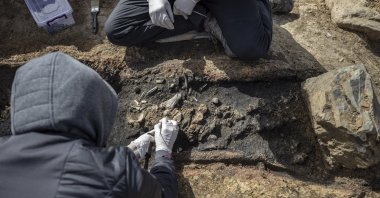 Archaeologists work on the brick tomb in Haydarpaşa, Kadıköy, Istanbul, April 9, 2022. (AA)