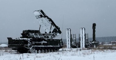 An S-300 missile defense system sent by Slovakia to Ukraine in this undated file photo. (DHA File Photo)