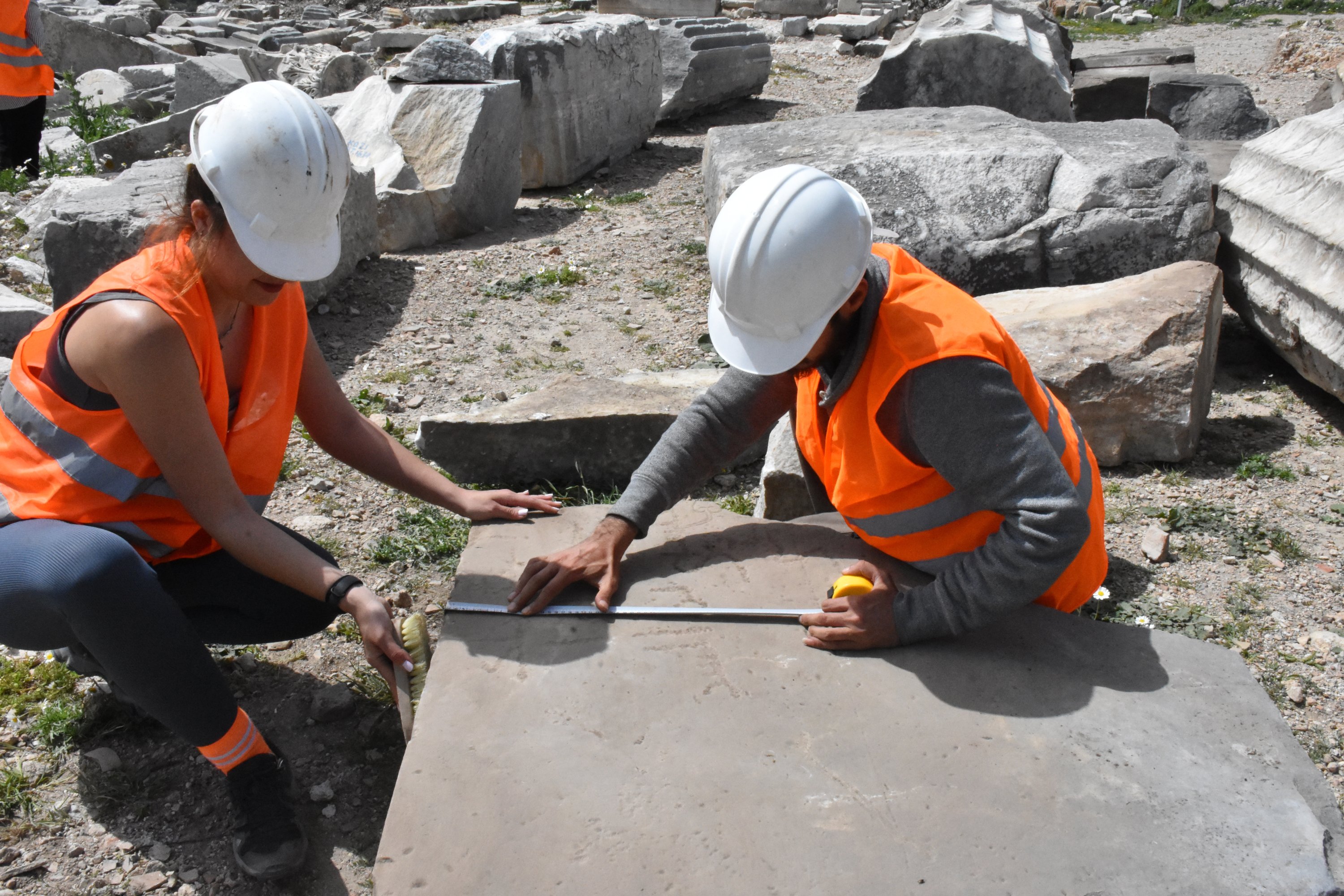 Prasasti baru ditemukan di kota kuno Knidos, sebuah situs yang menyimpan sejarah sekitar 3.000 tahun di provinsi Aegean provinsi Muğla, Turki, 12 April 2022. (AA Photo)