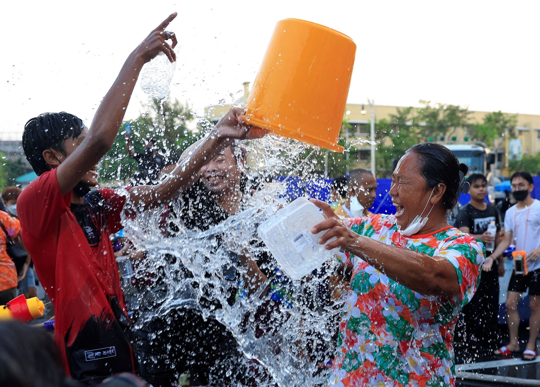 A very wet new year: Thai celebrate Songkran Water Festival | Daily Sabah