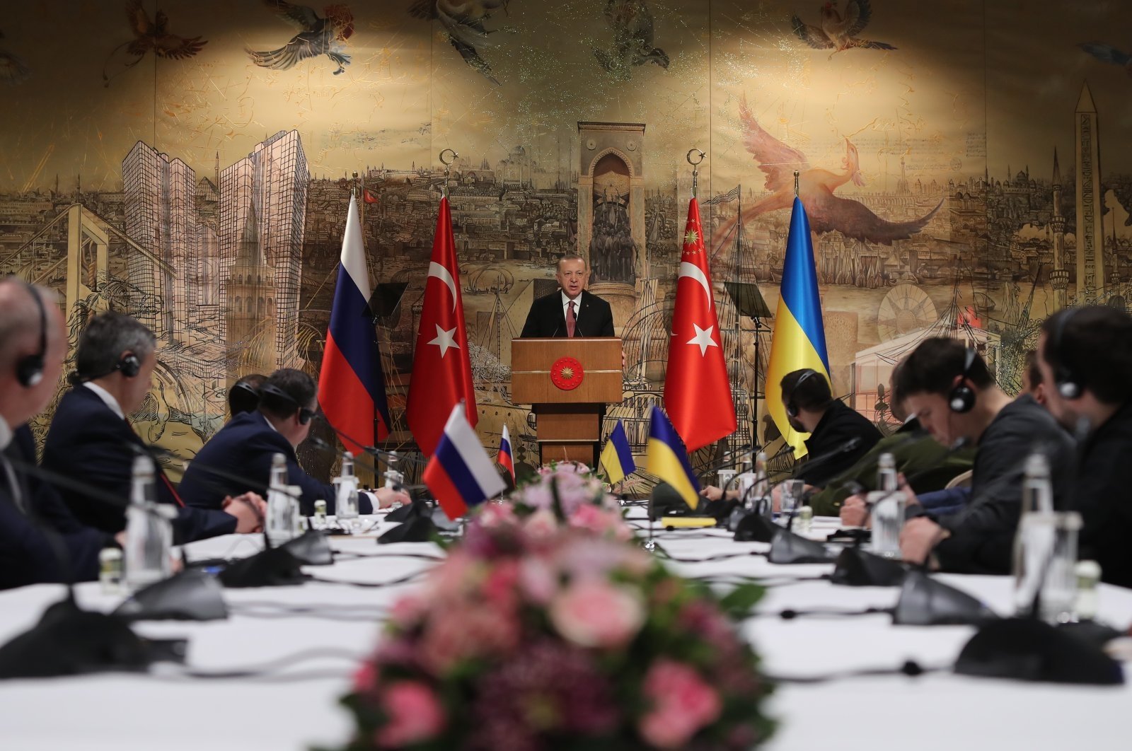 President Recep Tayyip Erdoğan addresses Russian and Ukrainian delegations in Istanbul for peace talks, March 29, 2022. (AA Photo)