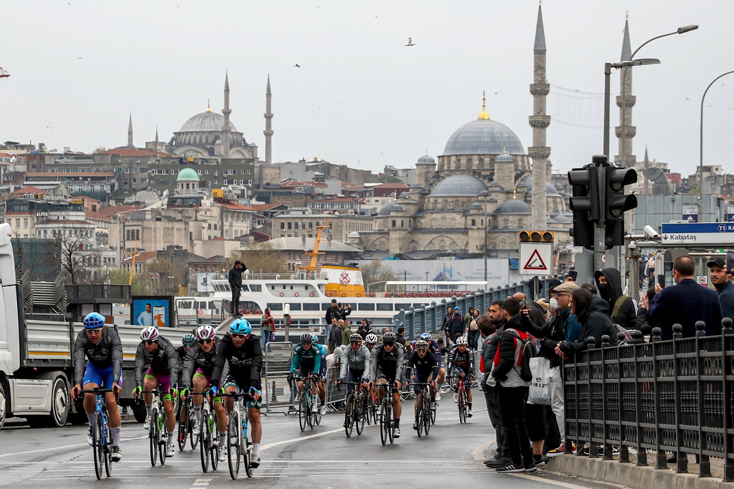 Cyclists do a tour of Istanbul after the Tour of Türkiye final stage was canceled due to inclement weather and unsafe road conditions, Istanbul, Turkey, April 17, 2022. (AA Photo)