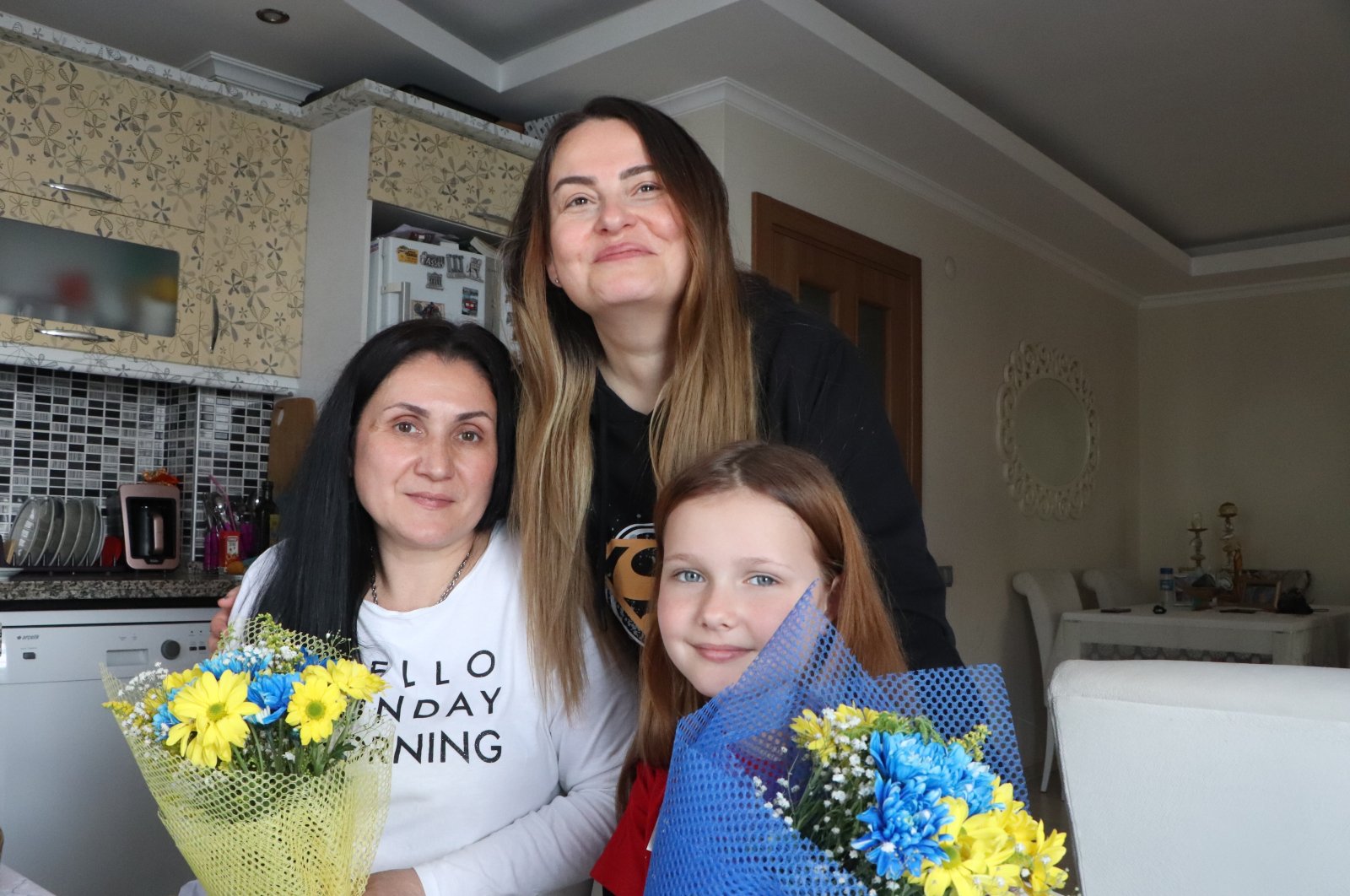 Keluarga Turki menerima ibu dan anak Ukraina