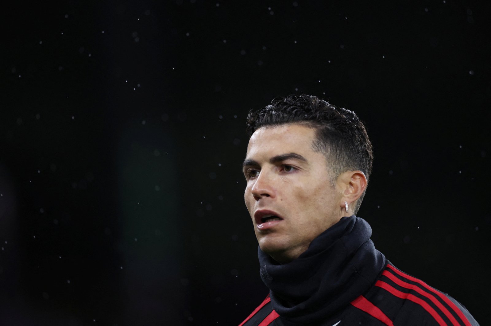 Manchester United&#039;s Cristiano Ronaldo during the warm-up before the match, Burnley, Britain, Feb. 8, 2022. (Reuters Photo)