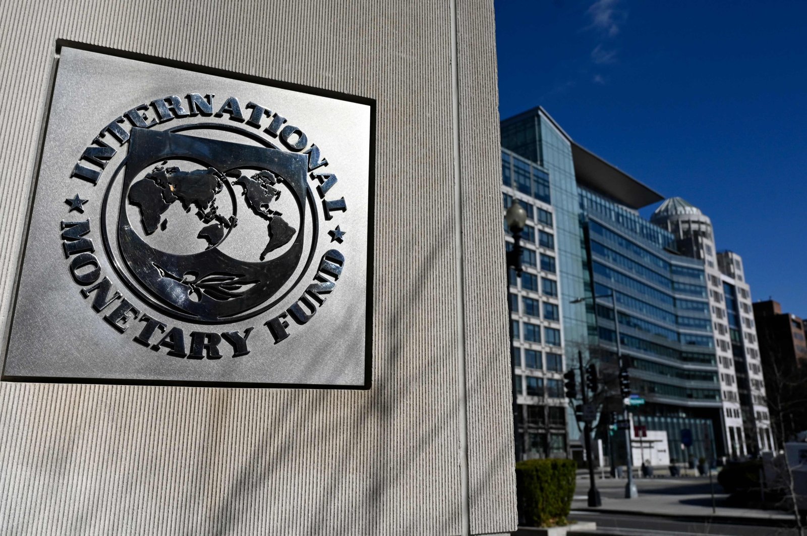 The seal for the International Monetary Fund (IMF) in Washington, D.C., U.S., Jan. 26, 2022. (AFP Photo)