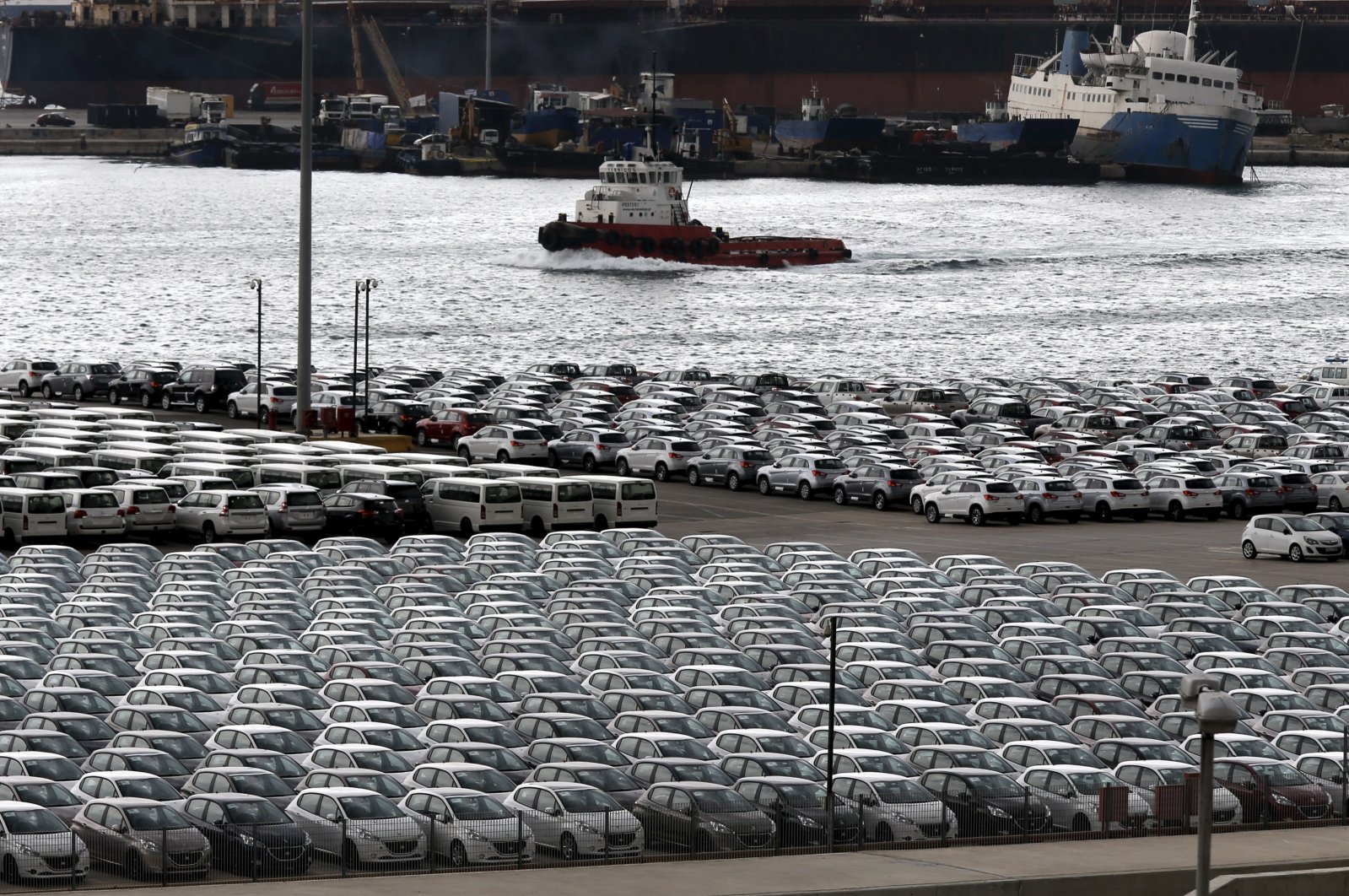 Vehicles are parked at a cargo terminal at Piraeus port, near Athens, Greece, May 20, 2015. (Reuters Photo)